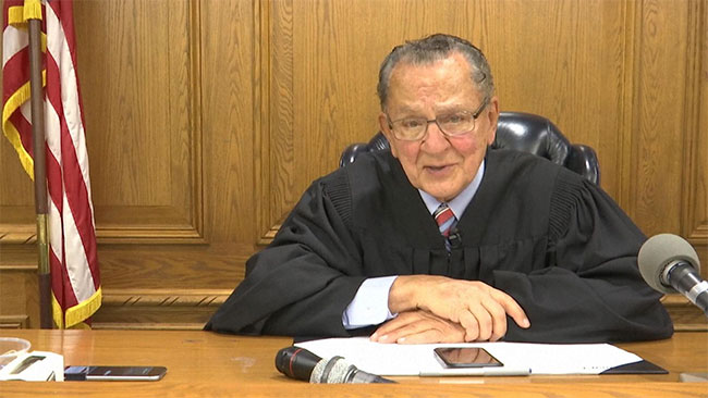 Frank Caprio: Nicest judge in the world dies after cancer diagnosis