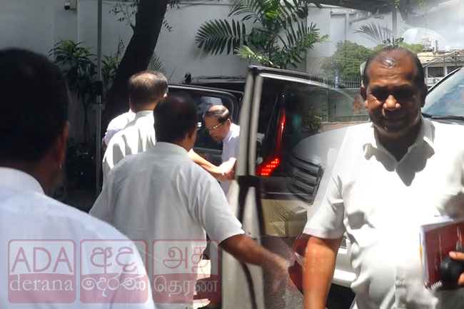 Opposition heavyweights meet to deliberate ex-President Ranils arrest  