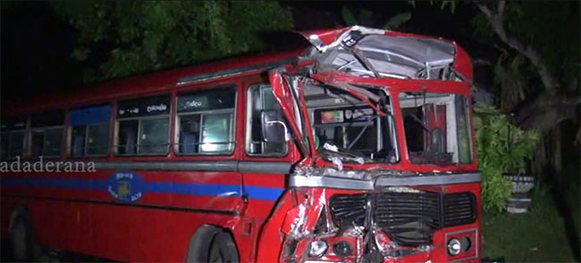11 injured in head-on collision of two buses in Tangalle