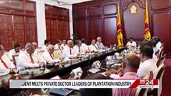 President discusses boosting dollar reserves with export sector business leaders (English)