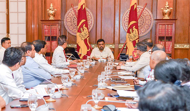 Govt. will extend its support to strengthen manufacturing industry, says President Dissanayake