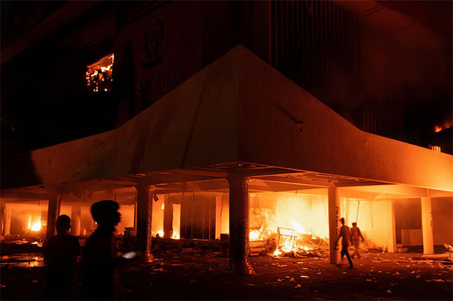 Protesters set fire to Indonesian parliament buildings in several provinces