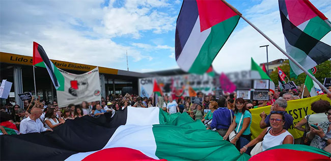 Thousands protest Israeli siege of Gaza near Venice Film Festival