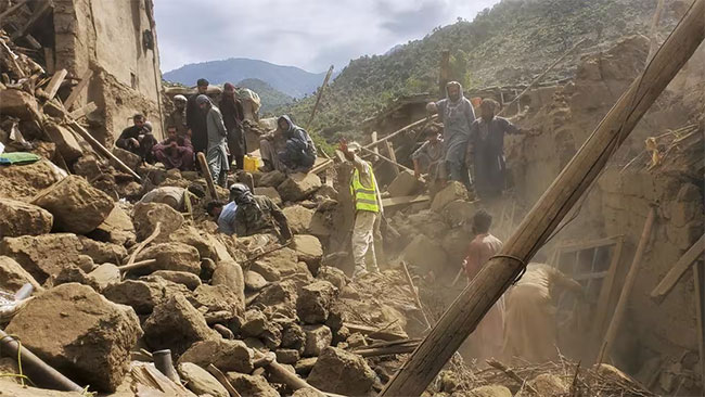 New quake shakes devastated Afghan region as death toll exceeds 1,400