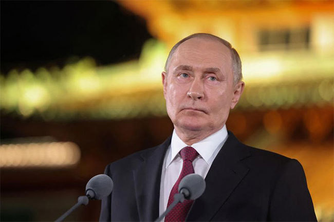 Putin says he is ready to meet Zelenskiy if he comes to Moscow