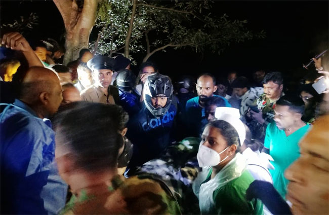 Death toll climbs to 10 in Ella bus crash
