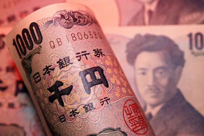 Yen slides after Japan PM Ishiba resigns, dollar wobbles