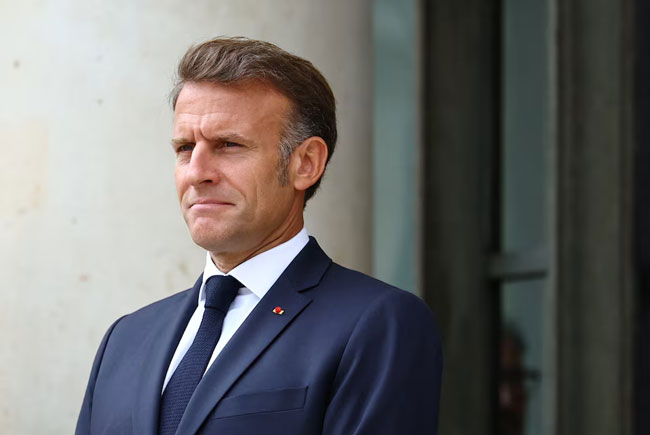 Frances Macron seeks new prime minister after governments collapse