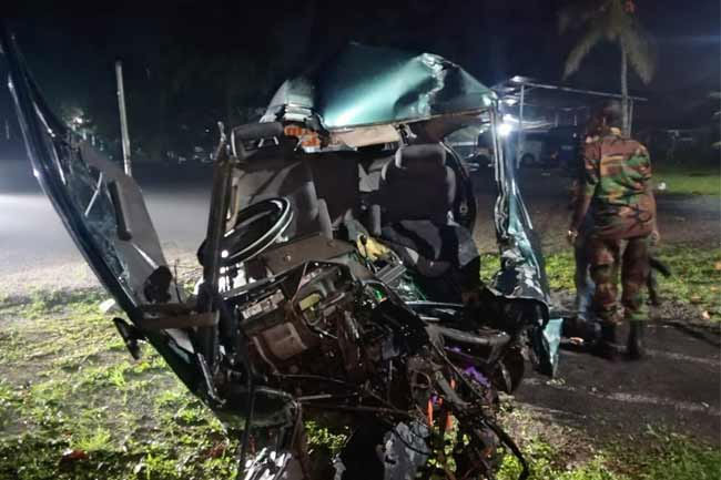 Woman dead, seven injured in fatal accident on Southern Expressway