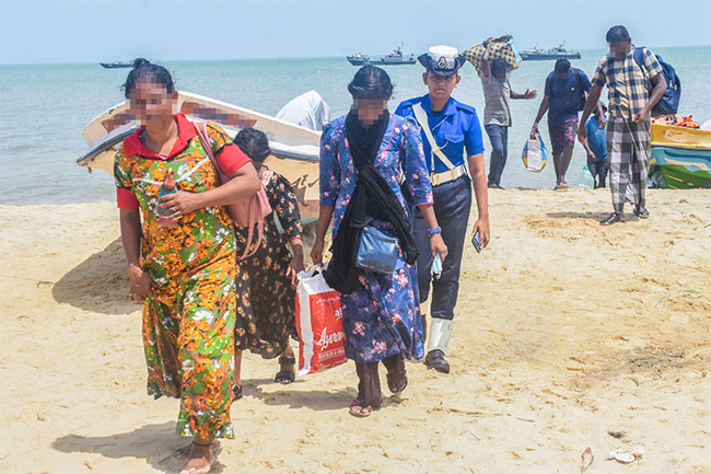 Six Sri Lankans abandoned in seas off Talaimannar by traffickers rescued