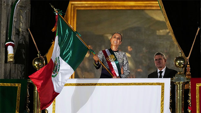 Mexicos President Claudia Sheinbaum makes history as first woman to lead Independence Day gala