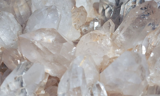 Clear Quartz illegally exported from Sri Lanka, COPE inquiry finds
