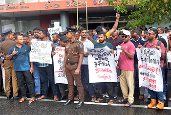 CEB workers protest