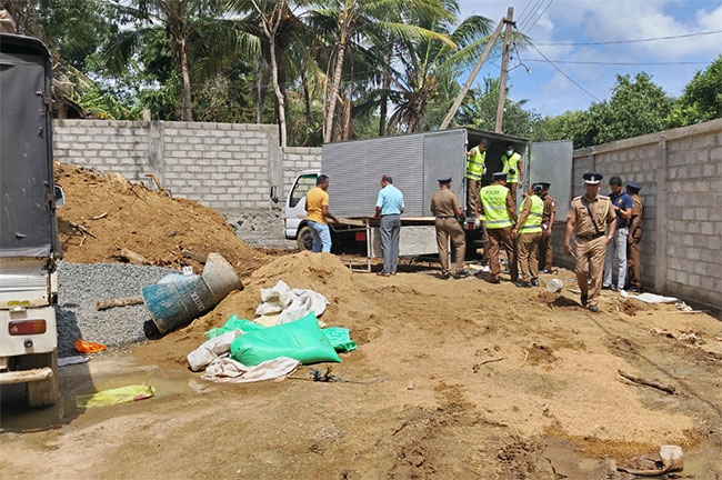 Another lorry with 200kg of substances believed to be Ice and heroin found in Tangalle