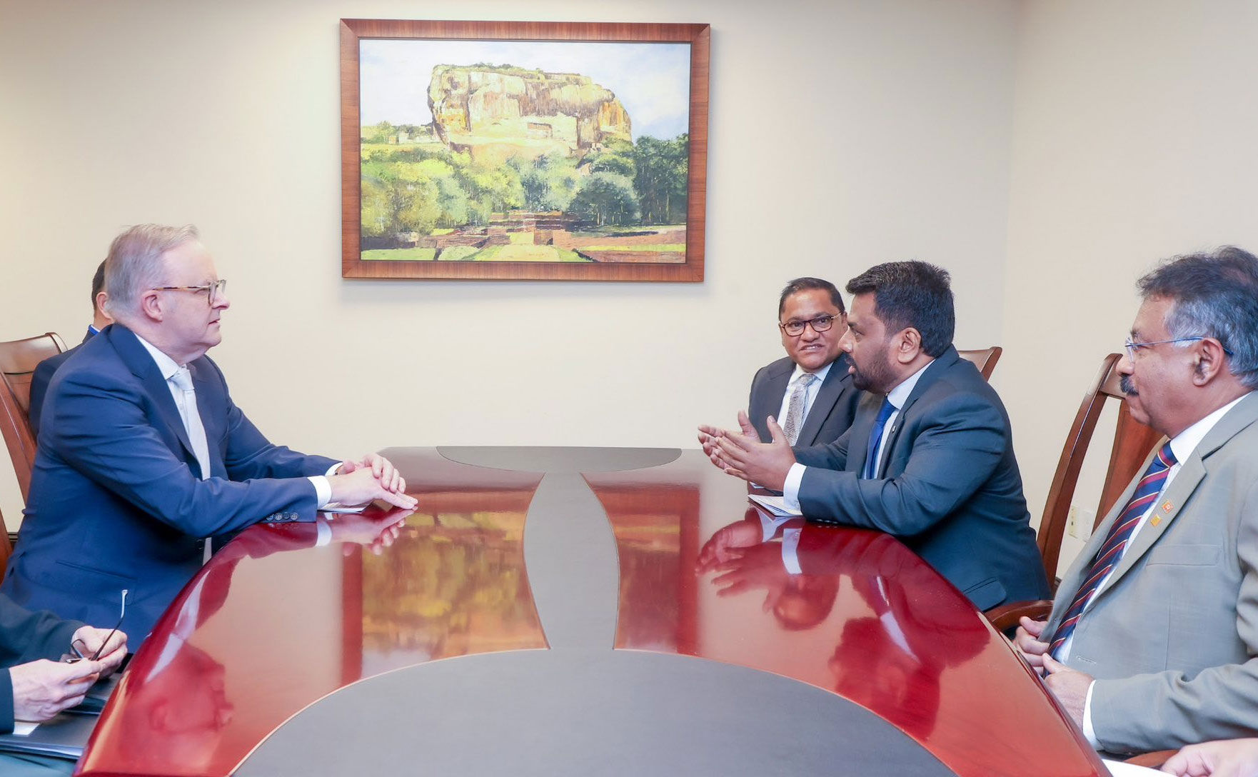 President meets Australian and Portuguese leaders in New York