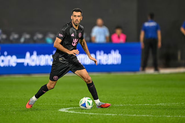 Former Barcelona midfielder Busquets to retire at end of MLS season