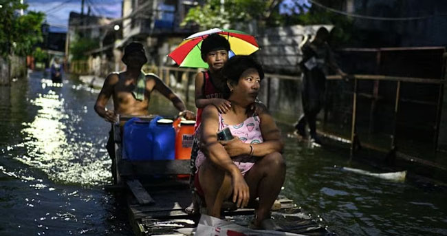 Vietnam evacuates thousands, shuts airports as Typhoon Bualoi nears