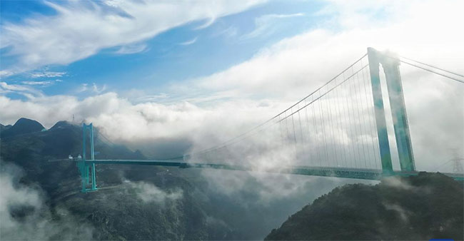 Chinas Huajiang Grand Canyon Bridge opens as worlds tallest bridge