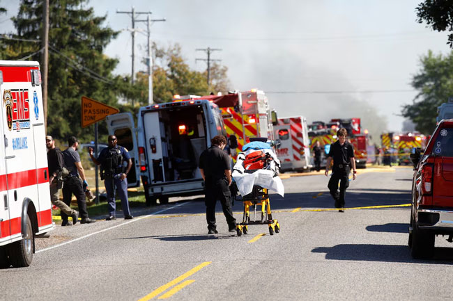 Shooter kills at least four, wounds eight at Michigan church