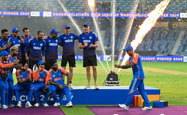 India can come and collect Asia Cup trophy if they want it, says ACC chief Mohsin Naqvi