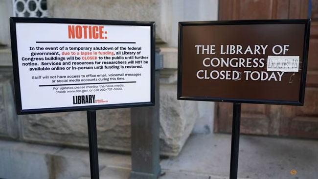 White House says firings imminent  as plan to reopen government collapses
