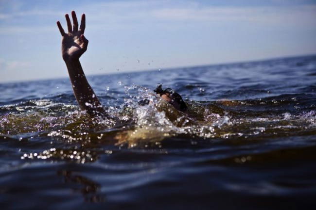 One dead, two hospitalised due to drowning near Blue Beach Island