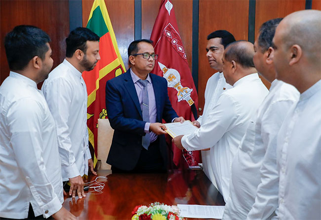 Opposition MPs submit motion seeking probe into release of 323 containers