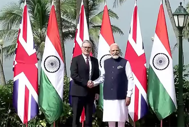 Starmer meets Modi on his first visit to India