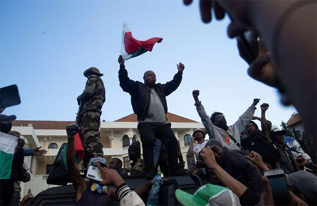 Madagascars president says illegal power grab by military is under way