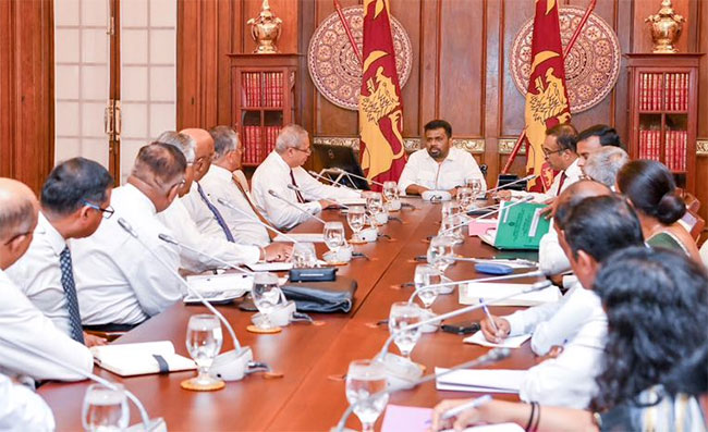 President holds special discussion on proposed wage increase for plantation workers
