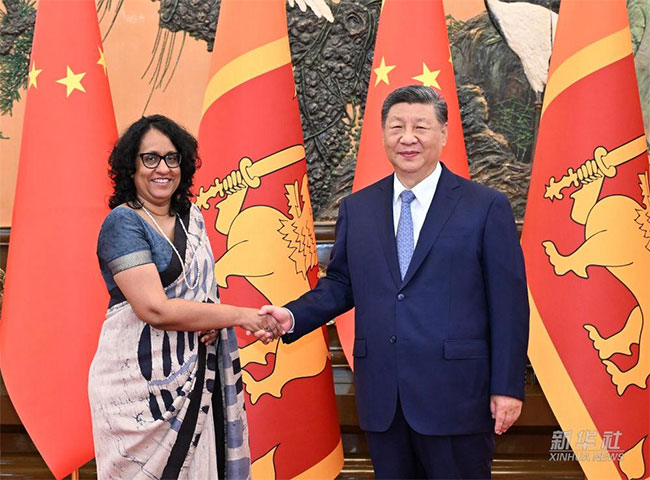 PM Harini holds talk with Chinese President Xi Jinping