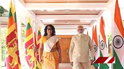 Indian PM Modi holds bilateral discussions with Sri Lankan PM Harini (English)
