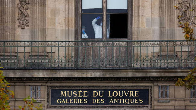 Stolen Louvre jewellery worth 88m, prosecutor says