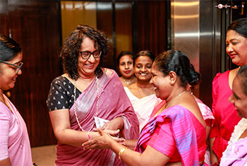Sri Lankas Parliament turns pink
