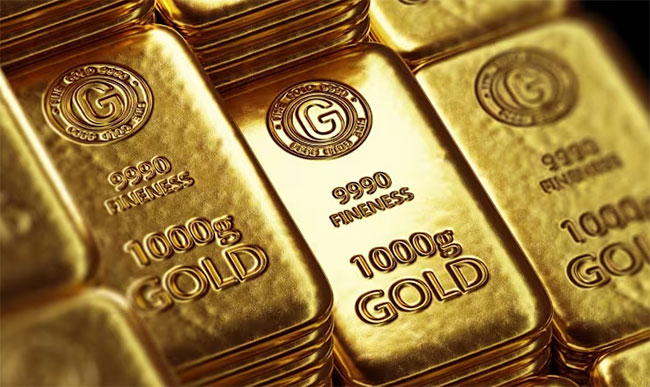 Gold falls again as rally comes to halt, stock markets mixed