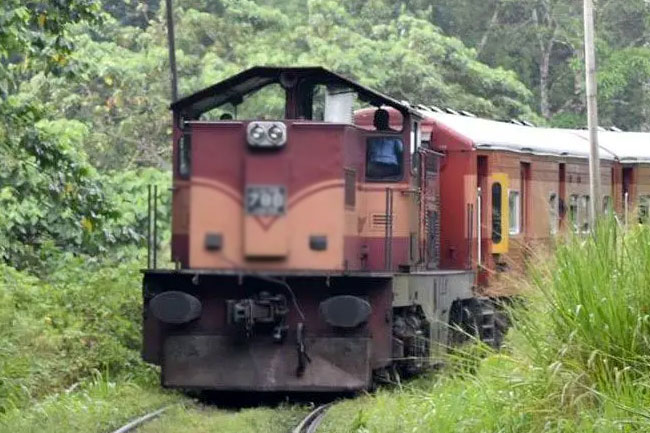 Rail services between Kandy and Colombo resume after disruption due to bad weather