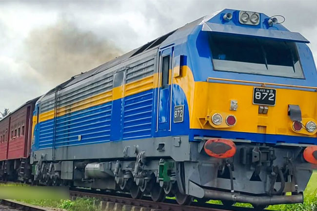 Fire breaks out on Rajarata Rejini  train