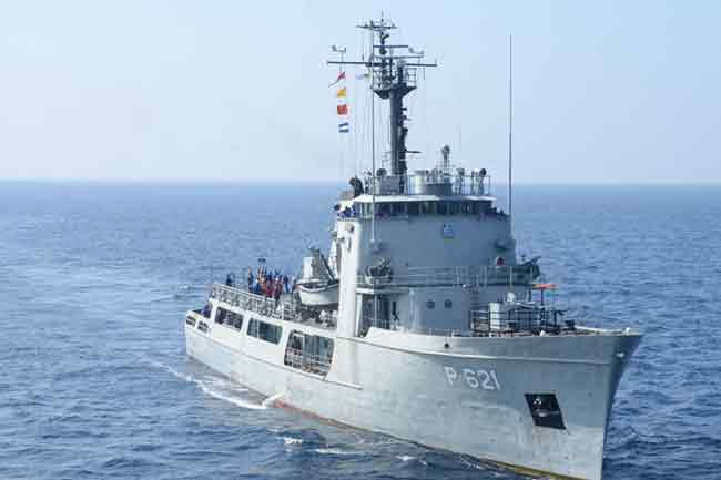 SLNS Samudura dispatched to rescue crew of distressed merchant vessel