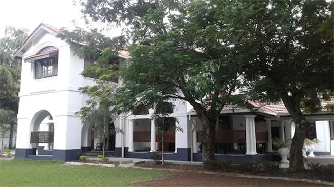 Govt to establish four courts in Colombo 7 Govt to establish four courts in Colombo 7