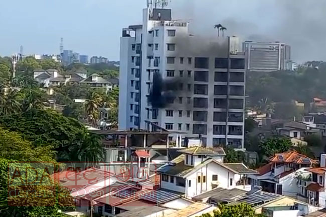 Fire breaks out in Narahenpita apartment complex Fire breaks out in Narahenpita apartment complex