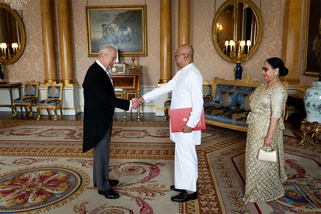 Sri Lankan High Commissioner presents credentials to King Charles III Sri Lankan High Commissioner presents credentials to King Charles III