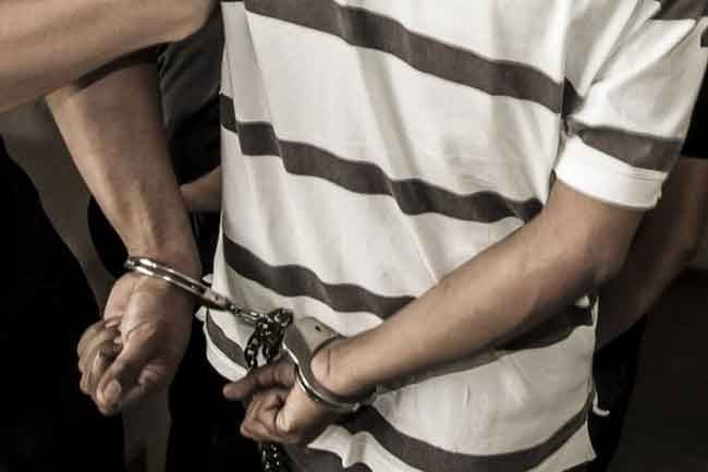 Man remanded for impersonating veteran film director and demanding sexual bribes from actresses