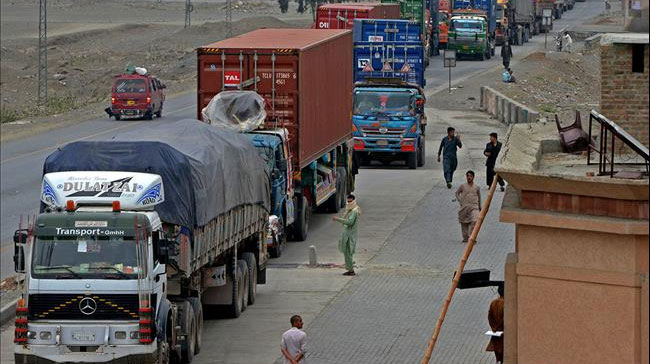 Taliban sets three-month deadline for traders to end reliance on Pakistan routes