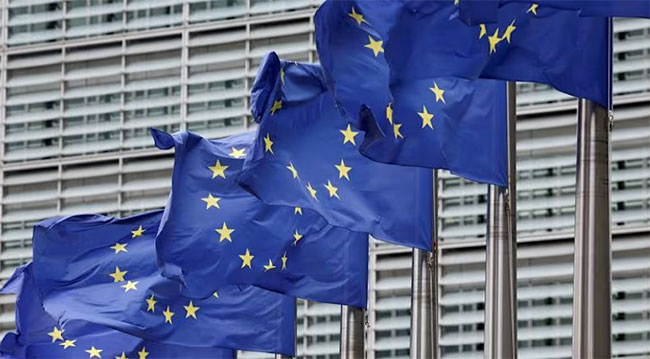 EU looks to Big Tech, influencers to fight hybrid threats, fake news