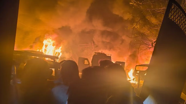 Seven killed, 27 injured in explosion at police station in India s Kashmir, NDTV reports