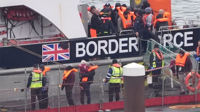 Refugees to face 20-year wait to settle permanently in UK under asylum reforms