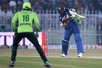 PAK vs. SL 3rd ODI: Sri Lanka bundled out for 211 in Rawalpindi