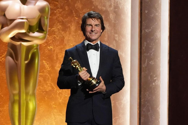 Tom Cruise accepts honorary Oscar as he describes filmmaking as who I am
