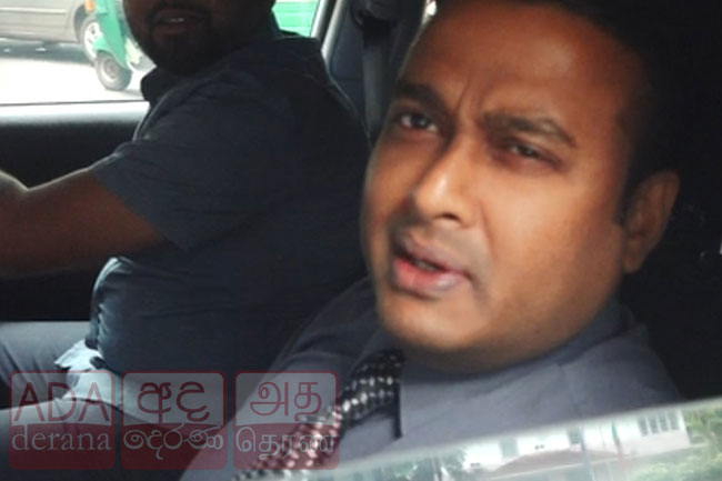 Chathura Galappaththi arrives at Bribery Commission 