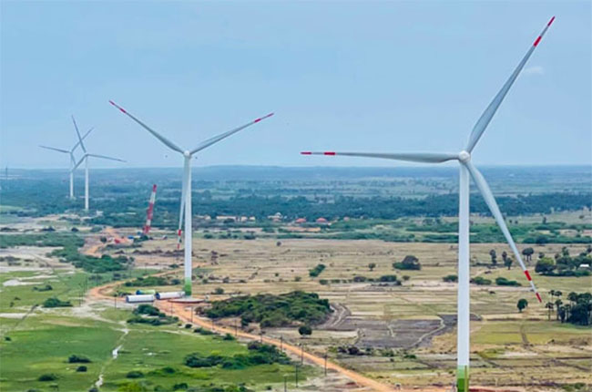 Energy Minister visits proposed wind power project site in Kilinochchi